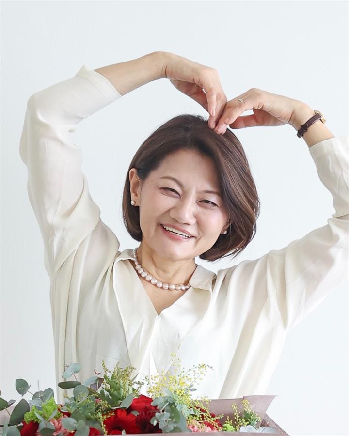 AKI UEMURA